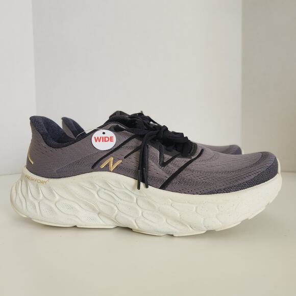 New Balance men's 9  medium women's 10.5 wide Fresh Foam X More V4 Running Shoe - Picture 2 of 8